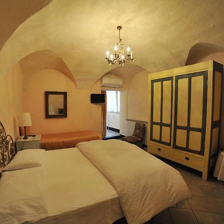 Erasmo Rooms & Breakfast Finale Ligure Eksteriør bilde