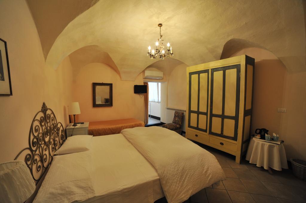 Erasmo Rooms & Breakfast Finale Ligure Eksteriør bilde